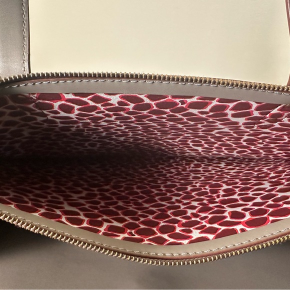 NWOT Grey Anne Klein Tote - Picture 5 of 6